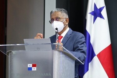 42 personas vacunadas desarrollaron síntomas de la Covid-19