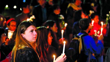 Relevan a 102 policías tras muerte de cocaleros