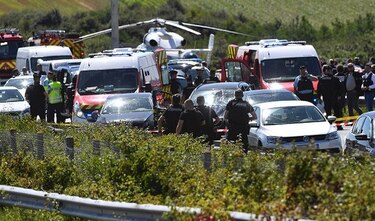 Seis soldados atropellados en suburbio de París, supuesto atacante es detenido