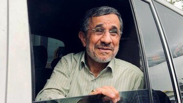 ¿Cómo se convirtió el expresidente iraní Ahmadineyad en uno de los misterios más extraños de la guerra en Irán?
