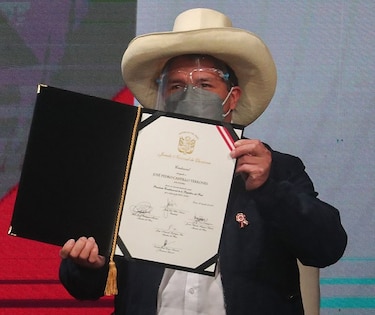El fantasma de la destitución presidencial ronda otra vez en Perú