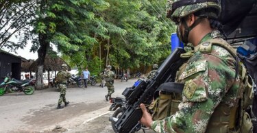 Más de 20 muertos por choques entre ELN y disidencias de las FARC