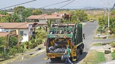 Santiago, La Chorrera y Colón, en apuros por el aseo