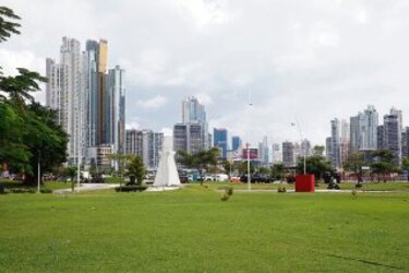 Panamá: Actividad económica crece 4.61% hasta agosto