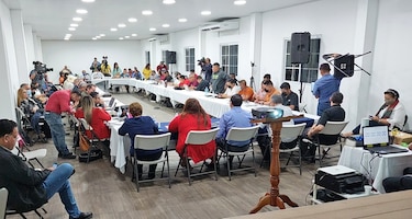 Mesa del diálogo trata tema de la energía eléctrica; hay 15 consensos y 3 disensos