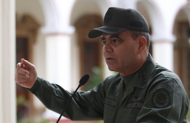 Padrino López pide a la Fuerza Armada Nacional poner los ojos en la estabilidad del país