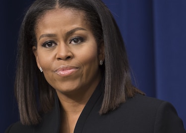 Michelle Obama tilda de ‘racista’ a  Donald Trump
