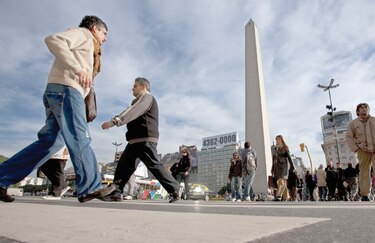 Buenos Aires mejora términos a inversionistas 