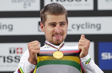 Sagan hace historia al ganar su tercer Mundial de ciclismo