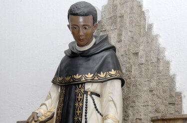 Embajador de Perú anuncia que se construirá en Panamá un templo a santos peruanos