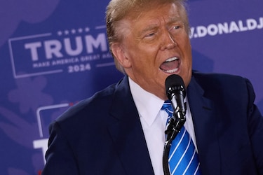 Trump vuelve a comparar sus causas penales con la muerte del opositor ruso Navalni