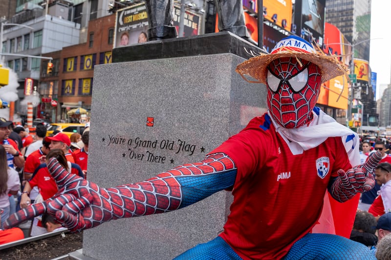 Fotos del banderazo panameño en Times Square, Nueva York, previo al partido contra Inglaterra