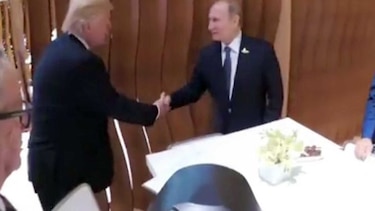 Trump y Putin se reúnen por primera vez en Hamburgo en un ambiente eléctrico