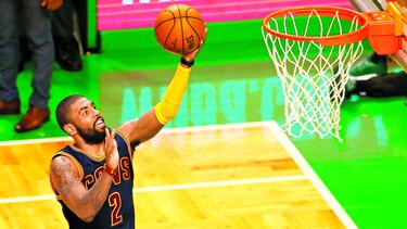 LeBron y Cavs ganan otra vez en Boston