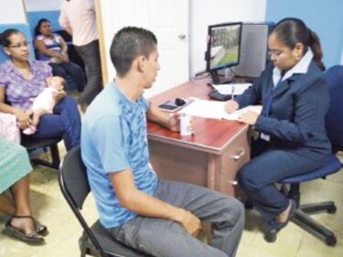 Desde ayer empezó el registro con cédula 13