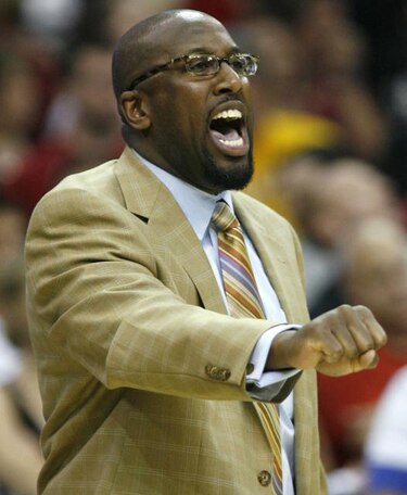Los Cavaliers despiden por segunda vez a Brown como entrenador