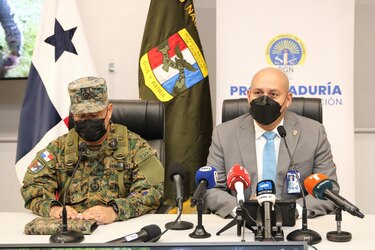 Autoridades panameñas aprehenden a 12 personas presuntamente vinculadas al tráfico ilegal de migrantes