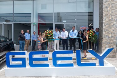 Autos Geely llega a La Chorrera