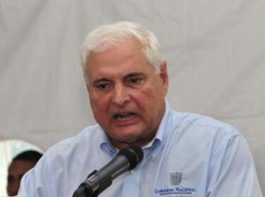 Presidente Martinelli anuncia aumento salarial a docentes
