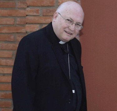 Obispo destituido por el papa advierte que habrá 'gran cisma' en la Iglesia