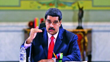 Frenan decreto de Nicolás Maduro