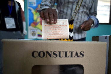 Autoridad electoral pedirá recuento de votos para Senado en Colombia