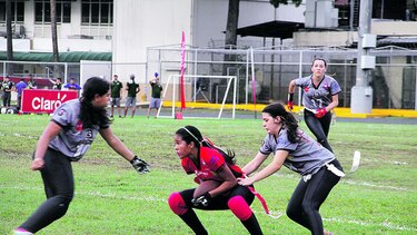 Spartans siguen dominando