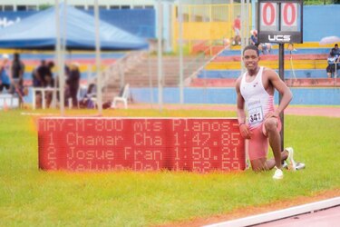El colonense Chamar Chambers brilla en atletismo