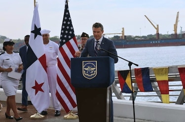 Lo que dejó la visita de Pete Hegseth a Panamá: Un acuerdo sobre el Canal y el regreso de la cooperación militar