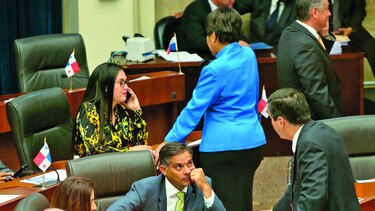 Fricciones entre bancadas truncan elección de magistrado