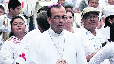Nombran cardenal a obispo salvadoreño