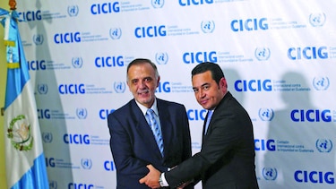 'Jimmy Morales hizo un salto al vacío política y legalmente', dice Transparencia Internacional capítulo de Guatemala