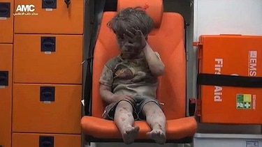 Un niño de cinco años le pone cara al horror de la guerra en Siria