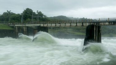 ACP verifica funcionamiento de compuertas en el embalse de Gatún