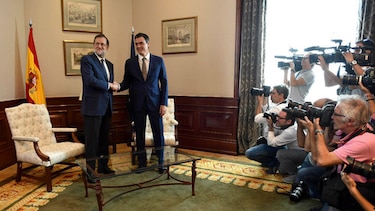 Mariano Rajoy se reúne con el líder de los socialistas en España
