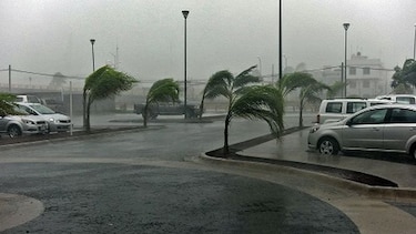 ‘Patricia’ se vuelve tormenta tropical, pero aún es una amenaza