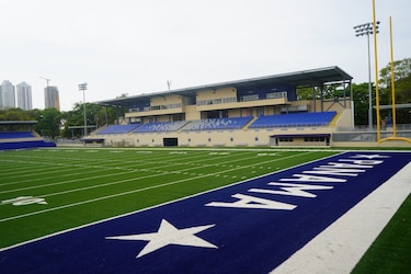 Inauguran el nuevo estadio de ‘football’ americano Emilio Royo