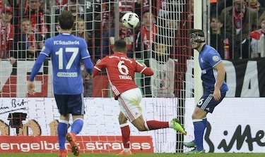 Bayern barre al Schalke y avanza a semifinales 