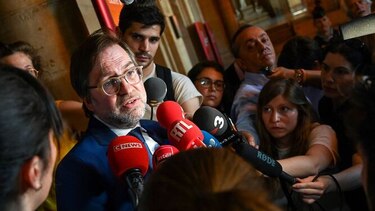 Justicia francesa abre la vía para detener soporte vital a hombre en estado vegetativo