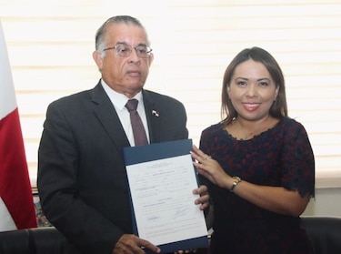 Tras su destitución de la Arap, la exdirectora acusa al ministro Valderrama de estar detrás del decreto de la pesca de arrastre