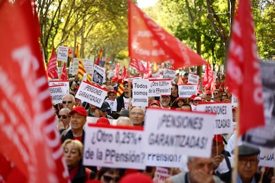 Unas 25,000 personas exigen en Madrid pensiones públicas dignas y rechazan privatización