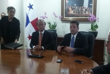 Panamá firma intercambio automático con Japón