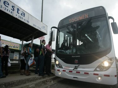 Por desfile de globos Mi Bus anuncia desvíos y servicios especiales