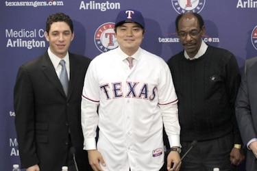 Rangers de Texas presentan al jardinero Shin-Soo Choo