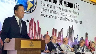 Varela suscribe ‘Declaración de Chapultepec’; se compromete con libertad de expresión