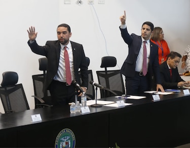 Comisión de Gobierno no sesiona para escoger a su presidente; independientes denuncian ardid de Camacho y Pineda