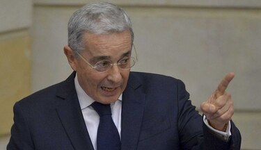 Uribe propone referendo para puntos polémicos de acuerdo con las FARC