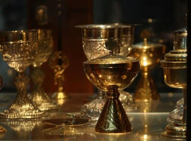 Recuperan copón y relicario hurtados en la iglesia La Merced