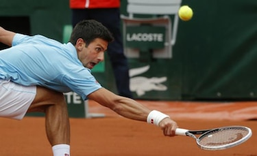 Djokovic debuta firme en el Roland Garros