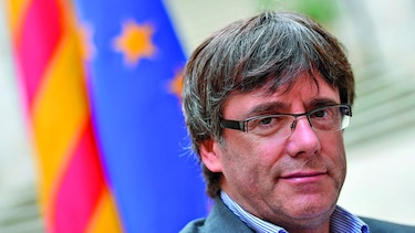 Puigdemont busca asistir al Parlamento